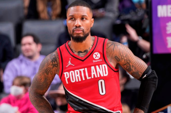 更暴露了一 更暴露了一