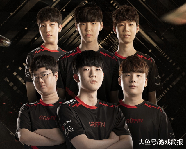 随着阿森纳2-0，利物浦1-1，切尔西1-3爆冷，英超最新积分榜出炉